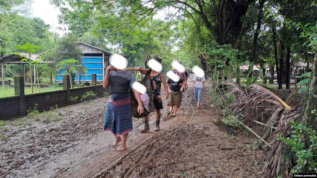 မုန်းနဲ့ကျောက်ကြီးမှာ စစ်တပ်ကလက်နက်ကြီးကျလို့ ဒေသခံတွေရှောင်ပြေးနေရ (အောက်တိုဘာ ၁၃၊ ၂၀၂၃)