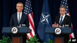 美国务卿布林肯和北约秘书长斯托尔滕贝格2024年1月29日在美国国务院举行的新闻发布会上发表讲话。（美联社照片）