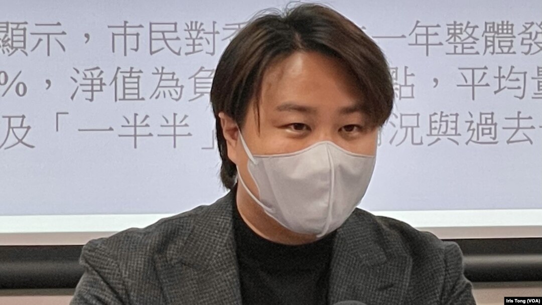 時事評論員袁彌昌形容過去一年香港各方面的發展乏善足陳。(美國之音 湯惠芸)