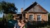 Мама и ее ребенок в Украине, где пылает война (архивное фото)
