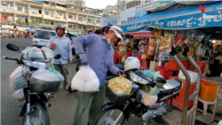 ព័ត៌មានពេលរាត្រី ១៨ មិថុនា៖ ជំងឺ​កូវីដ១៩​បាន​ធ្វើឱ្យ​ជីវភាព​អ្នករត់​ម៉ូតូឌុប​ខ្វះ​ព្រឹក​ខ្វះ​ល្ងាច ហើយ​មុខ​របរ​នេះ​សឹងតែ​បាត់បង់