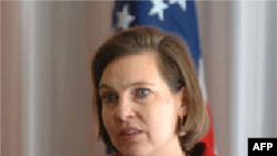 Phát ngôn viên Victoria Nuland nói Mỹ lên án bất cứ cuộc tấn công nào của Syria nhắm vào người tị nạn ở các nước giáp ranh