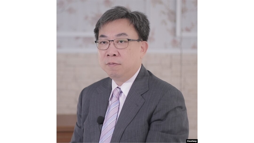 台灣政治大學財政學系教授黃智聰