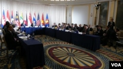 Ông John Kerry chiều ngày 23/9 gặp gỡ những người đồng cấp ASEAN tại New York.