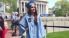 Aktris Cinta Laura meraih dua gelar sarjana dari Universitas Columbia di New York, AS (foto: courtesy).