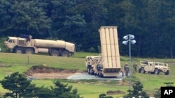 资料照片:韩国尚庆北道星州郡高尔夫球场的美军萨德导弹防御系统。(2017年9月6日)