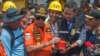 Recuperan caja negra del avión que cayó al mar en Indonesia