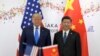 ARCHIVO - En esta foto de archivo del 29 de junio de 2019, el presidente Donald Trump, a la izquierda, posa para una foto con el presidente chino Xi Jinping durante una reunión al margen de la cumbre del G-20 en Osaka, Japón.
