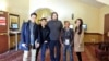 Dari kiri ke kanan: Arifin Putra, Iko Uwais, Gareth Evans, Yayan Ruhian dan Julie Estelle dari film 'The Raid 2: Berandal' di Festival Film Sundance 2014. (VOA/Vena Annisa)
