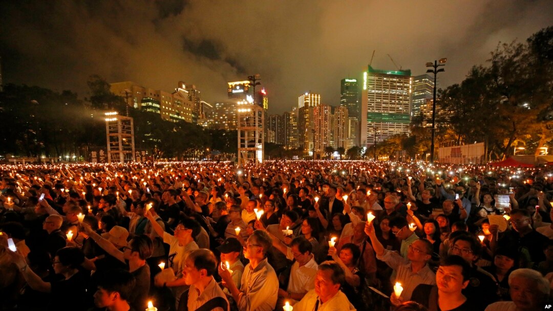 2019年香港市民在維多利亞公園悼念64屠城事件30週年的燭光晚會。 （資料圖片：美聯社）