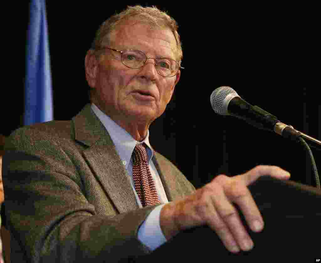 Thượng nghị sĩ Jim Inhofe của đảng Cộng hòa đọc diễn văn sau khi thắng cử tại Oklahoma City, Oklahoma, ngày 4/11/2014.