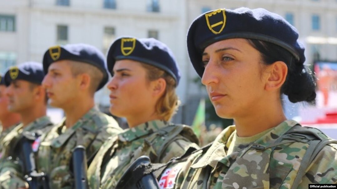 26 მაისს სამხედრო ფიცი 463 რეკრუტმა და წვევამდელმა დადო