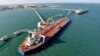 Китай закрывает ключевые порты для нефтяных танкеров из-за санкций со стороны США