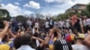El sábado, se presentó una concentración de ciudadanos en Venezuela, en rechazo a lo que consideran una persecución a los legisladores de la oposición del país y en respaldo a la Asamblea Nacional.
