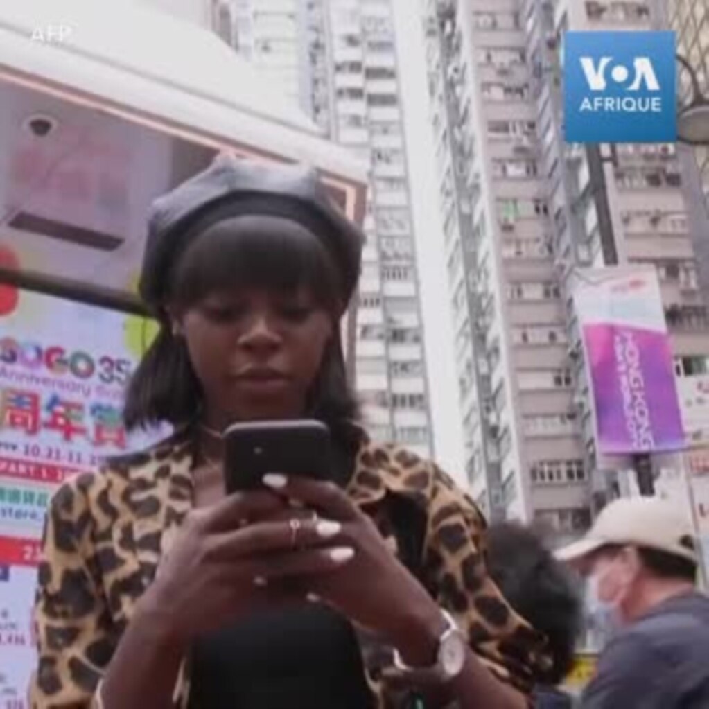 Mannequin Congolais asali agence na ye na Hong Kong mpo kolakisa bokeseni na bonzenga