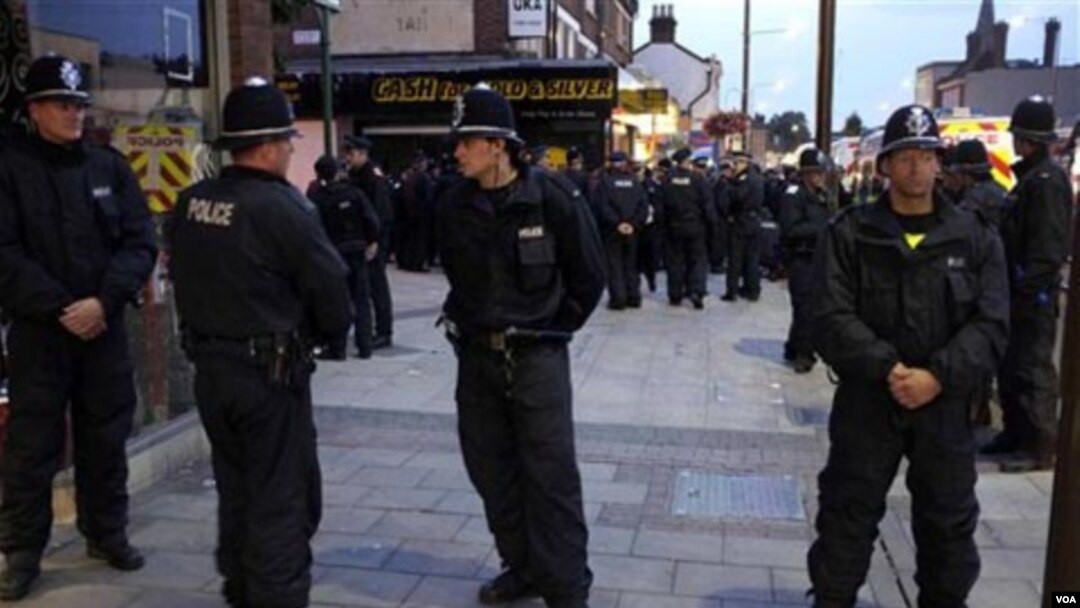 La policía británica avanza con las investigaciones para encontrar a los responsables por la violencia en el Reino Unido.