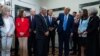 Trump critica la ayuda a Ucrania y habla de recortes fiscales y de aranceles con legisladores