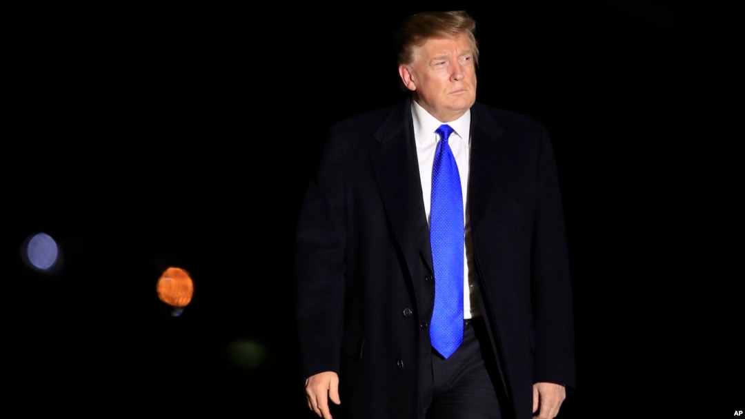 Predsednik SAD Donald Tramp stiže u Belu kuću posle samita u Hanoju (Foto: AP/Manuel Balce Ceneta)