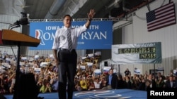 Ứng cử viên tổng thống của đảng Cộng hòa Mitt Romney vận động tranh cử tại Cedar Rapids, Iowa, ngày 24/10/2012