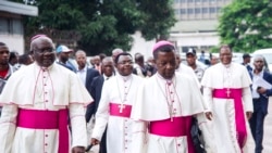 SML: B'episkopo ya katoliko bapameli bayi politiki kotia moto na bitumba ya Bayaka na Bateke 