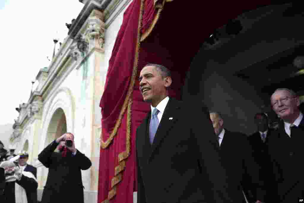 Tổng thống Barack Obama đến Điện Capitol để tuyên thệ nhậm chức.