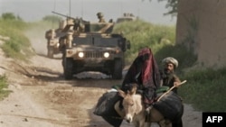 Lực lượng NATO tuần tra tại tỉnh Badghis, phía tây Kabul, Afghanitan Afghanistan