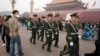 2014年10月11日中国警察在北京天安门巡逻