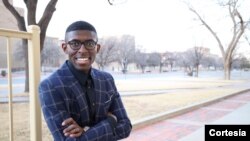 Armando Mualumene, fundador e gestor do Ideas Lab, em Lubbock, Texas