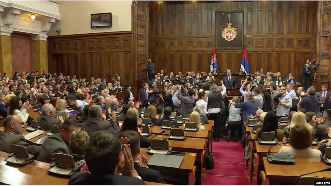Predsednik Srbije Aleksandar Vučić obraća se poslanicima Skupštine Srbije o politici prema Kosovu, u Domu Narodne skupštine Republike Srbije, u Beogradu, 27. maja 2019.