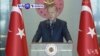 VOA60 Duniya: Darajar Kudin Lira Na Kasar Turkiyya Ta Fadi Bayan Wani Shiri Da Bankin Kasar Yayi