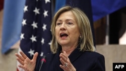 Ngoại trưởng Mỹ Hillary Clinton phát biểu tại hội nghị thường niên các nước Châu Mỹ tại Bộ Ngoại giao ở Washington, 11/5/2011