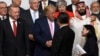 2019年6月28日在日本大阪举行的20国集团峰会上特朗普总统与中国国家主席习近平握手
