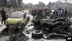Hiện trường vụ nổ ở đường al-Thawra, Damascus, Syria, ngày 5 tháng 5, 2012.