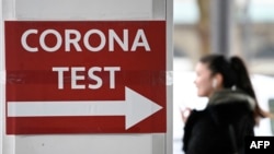 Arhiv - Punkt za testiranje na koronu u Essenu, Njemačka.