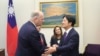 台湾当选总统赖清德2024年4月23日会晤来自美国密歇根州的两位联邦众议员——共和党人丽莎·麦克莱恩与民主党人丹·基尔迪。