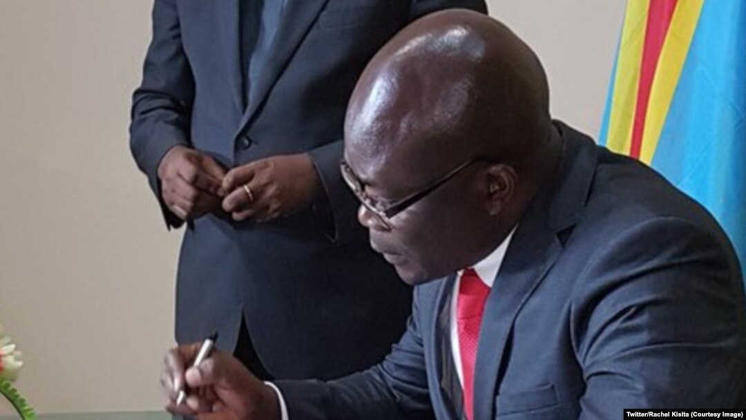 Jean-Lucien Busa, ministre d'Etat ya mambi Commerce extérieur, à Kinshasa, RDC, 27 janvier 2017. (Twitter/Rachel Kisita)