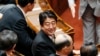 资料照:日本首相安倍晋三出席国会众议院会议。(2013年8月2日)