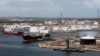 ARCHIVO - Petroleros de crudo atracados en la terminal de PDVSA de la Refinería de Petróleo Isla en Willemstad, en la isla de Curazao, el 22 de febrero de 2019