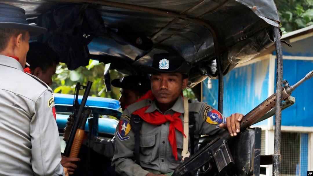 လုံခြုံရေးရဲဝန်ထမ်းများ (အောက်တိုဘာ ၂၀၁၆) 