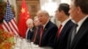 美国总统特朗普在与中国国家主席习近平在布宜诺斯艾利斯共进晚餐时讲话。（2018年12月1日）
